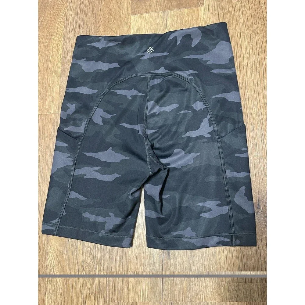Athleta ultimate pocket